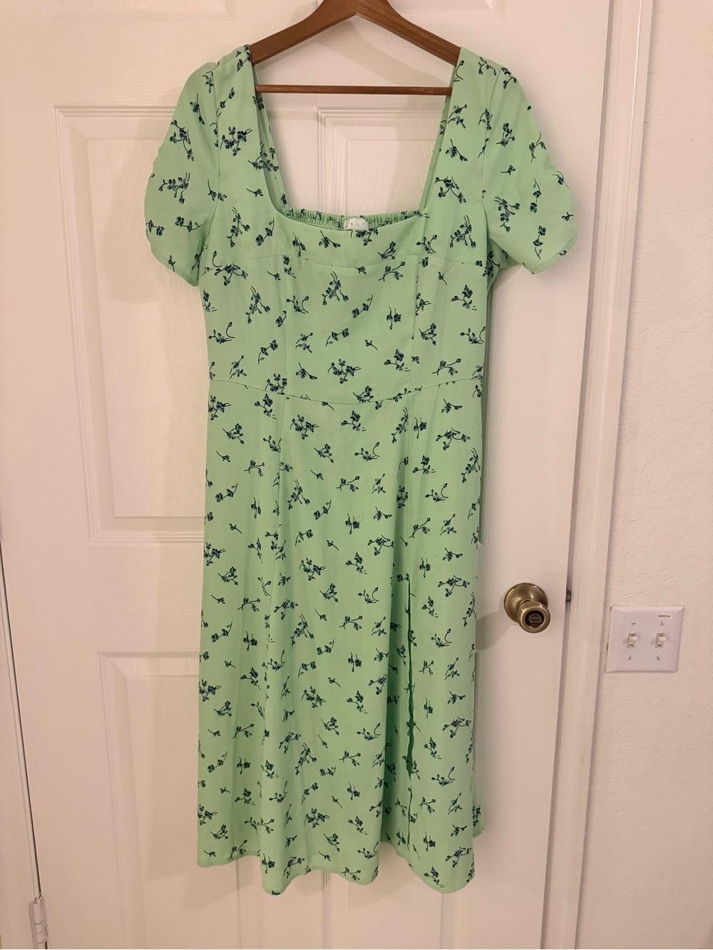 Leith Mint Green Floral Square-Neck Midi Dress